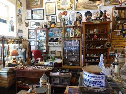 Antik & Trödel - Antique Vintage Shop Berlin Germany